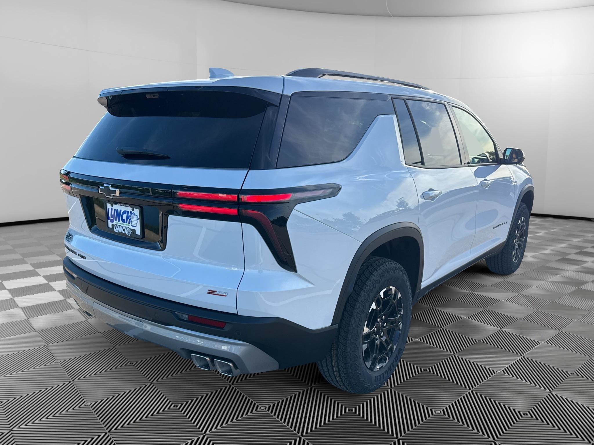 New 2027 Chevrolet Traverse Z71 w/ Driver Confidence Package AWD/4WD image 4