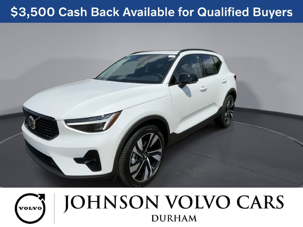 New 2026 Volvo XC40 B5 Plus w/ Climate Package AWD/4WD image 4