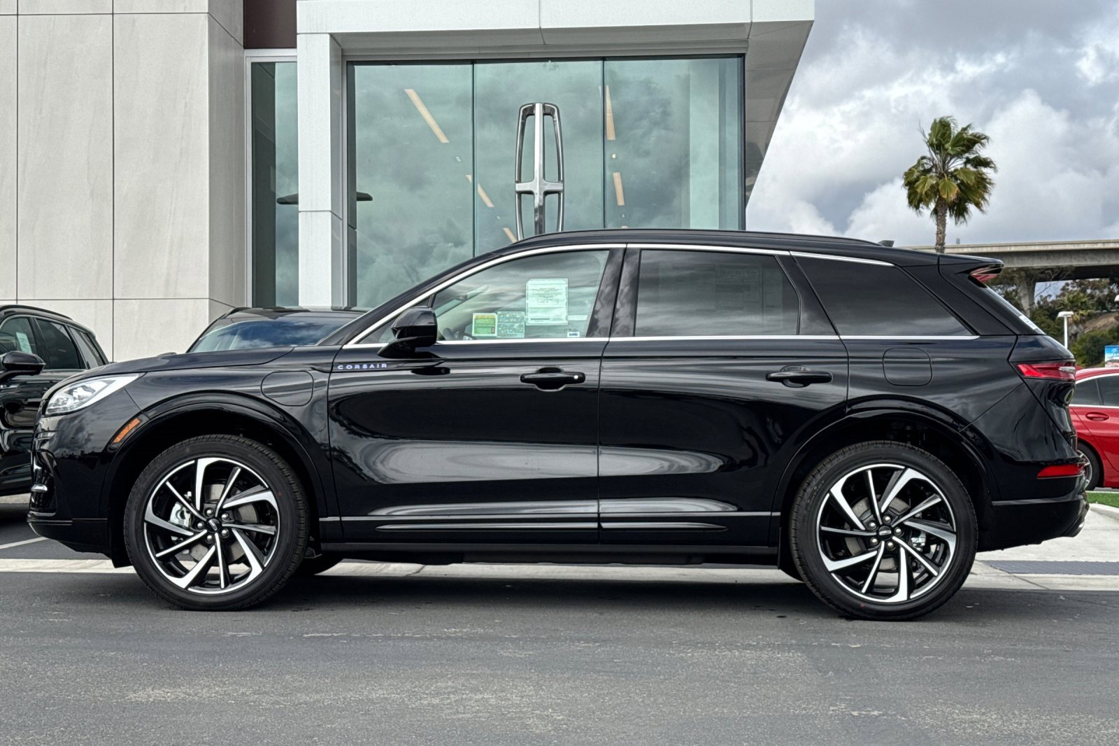 New 2025 Lincoln Corsair Grand Touring image 6