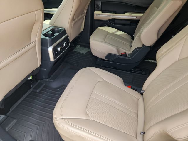 Used 2023 Ford Expedition Limited AWD/4WD image 31