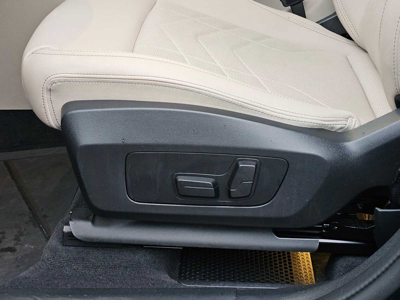 Used 2025 BMW X1 xDrive28i w/ Convenience Package image 30