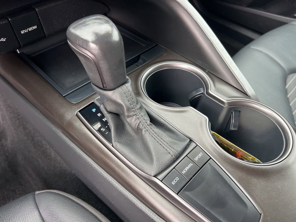 Used 2022 Toyota Camry SE FWD image 18