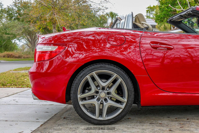 Used 2015 Mercedes-Benz SLK 250 image 10