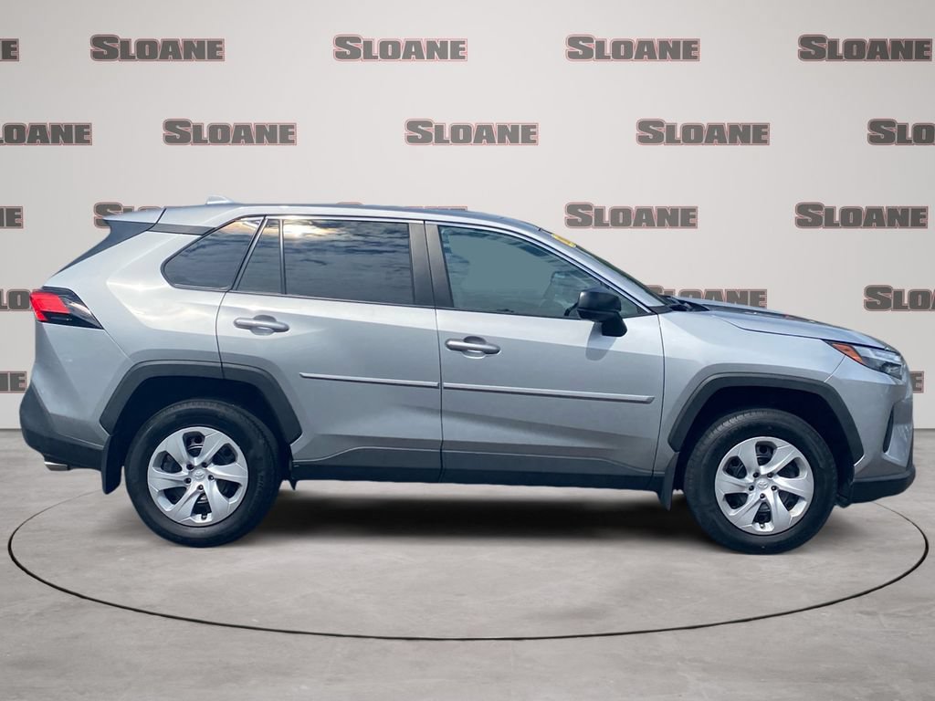 Used 2024 Toyota RAV4 LE AWD/4WD image 6