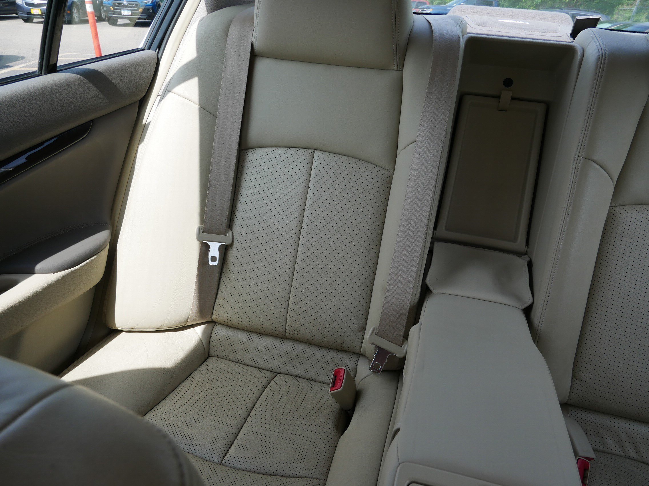 Used 2010 INFINITI G37 x Sedan w/ Premium Pkg AWD/4WD image 12