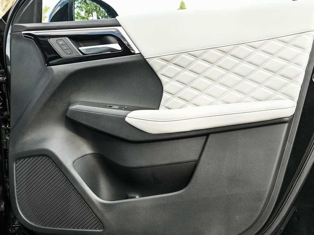 New 2025 Mitsubishi Outlander SEL image 10