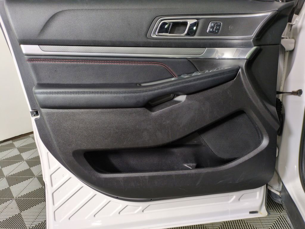 Used 2017 Ford Explorer Sport w/ Equipment Group 401A AWD/4WD image 10