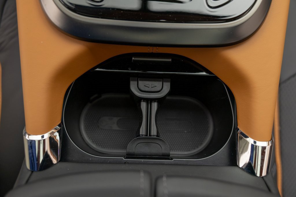 New 2025 Aston Martin DBX 707 image 28