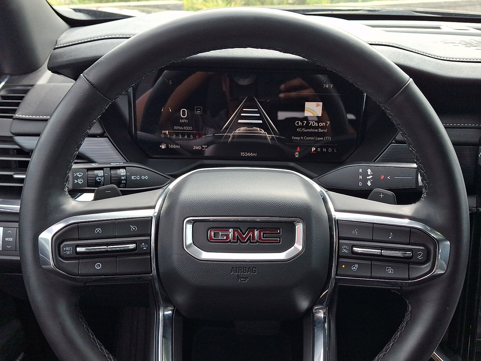 Used 2025 GMC Acadia Elevation AWD/4WD image 23