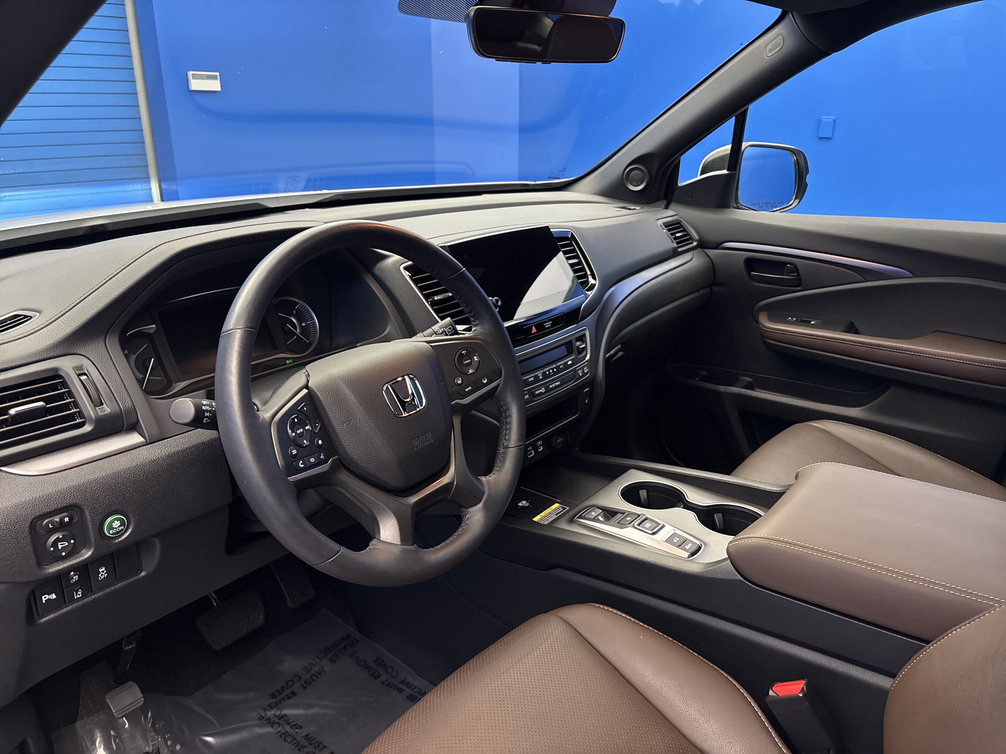 Used 2025 Honda Passport EX-L image 12