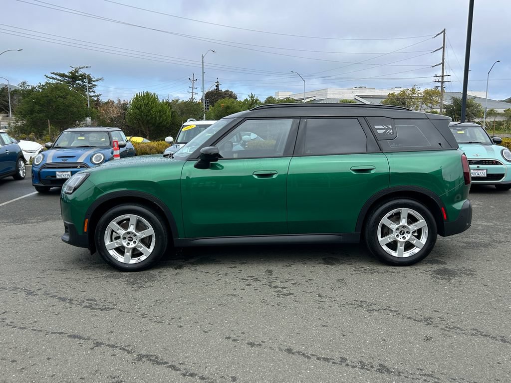 Used 2025 MINI Cooper Countryman SE AWD/4WD image 2