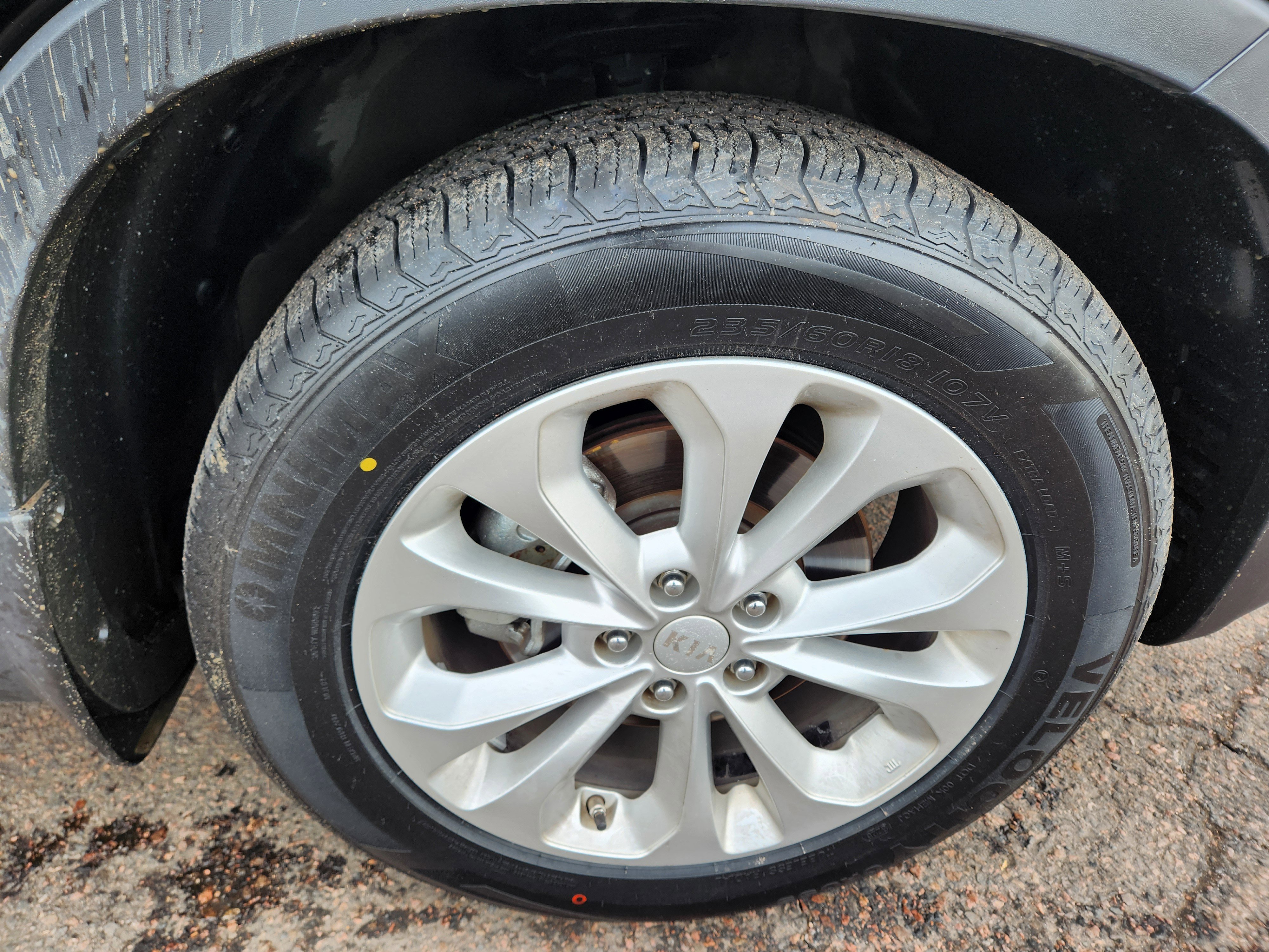 Used 2015 Kia Sorento EX image 17