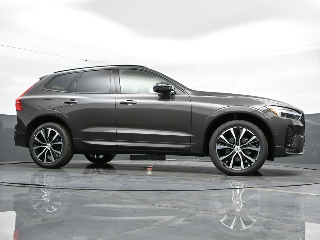 New 2025 Volvo XC60 B5 Plus w/ Protection Package Premier image 41