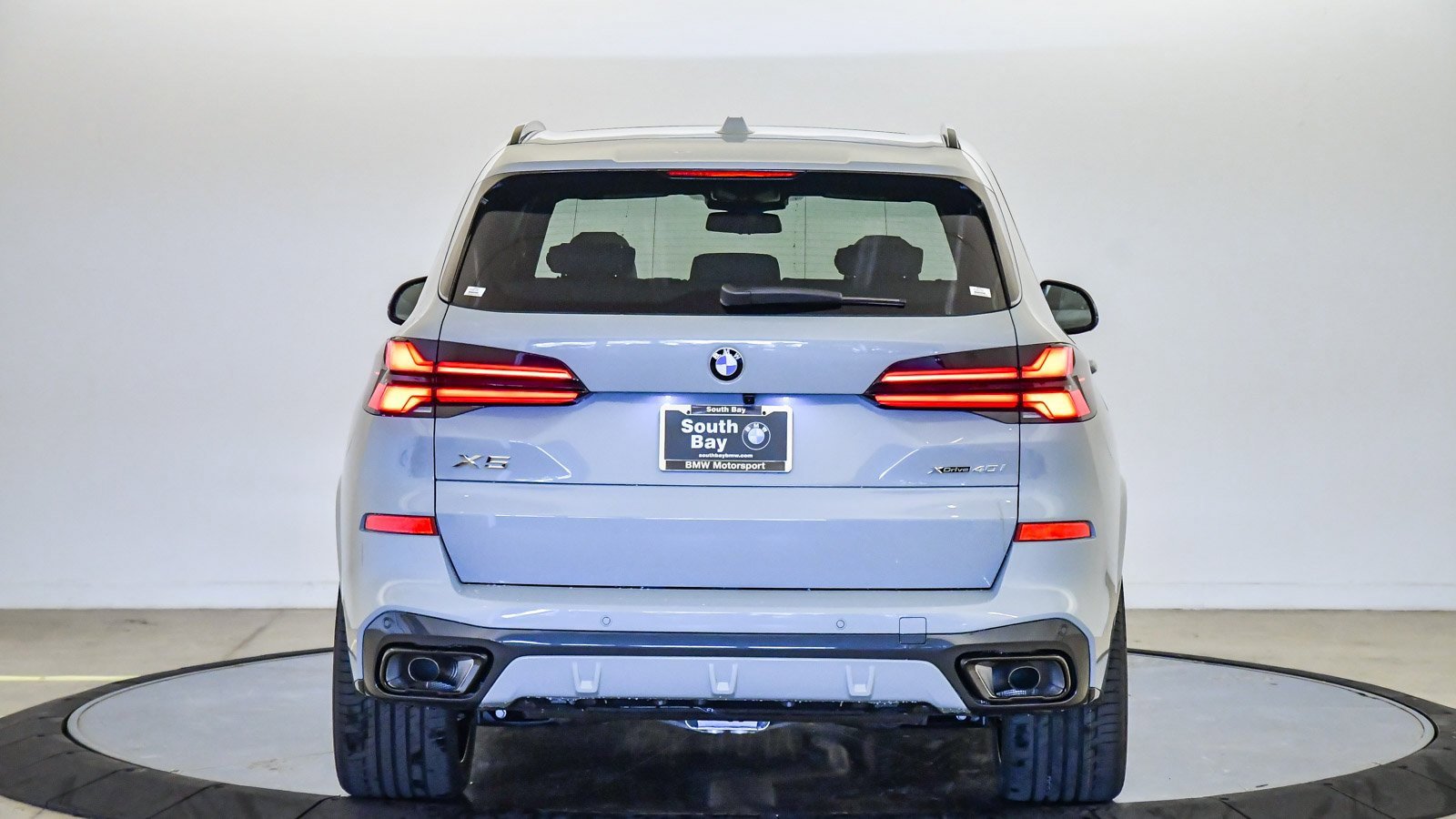 New 2026 BMW X5 xDrive40i w/ M Sport Package image 3