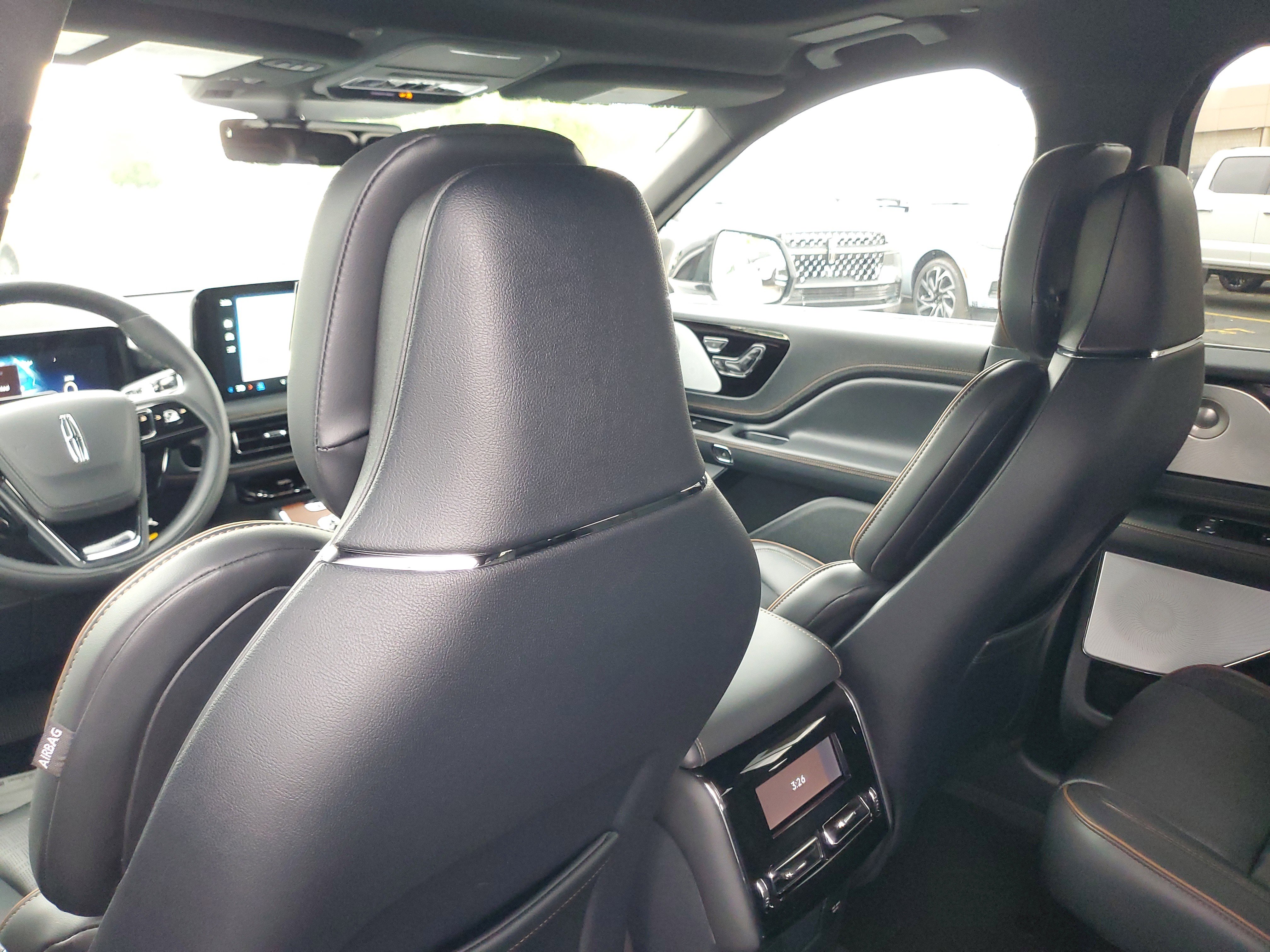 New 2026 Lincoln Aviator Black Label AWD/4WD image 24