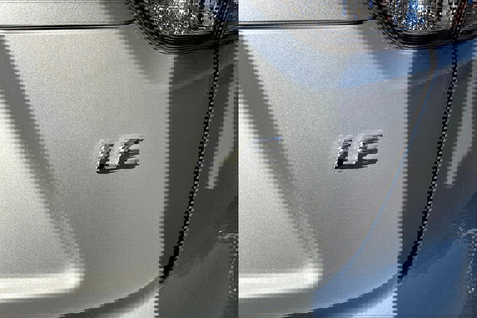 Used 2020 Toyota Corolla LE image 27