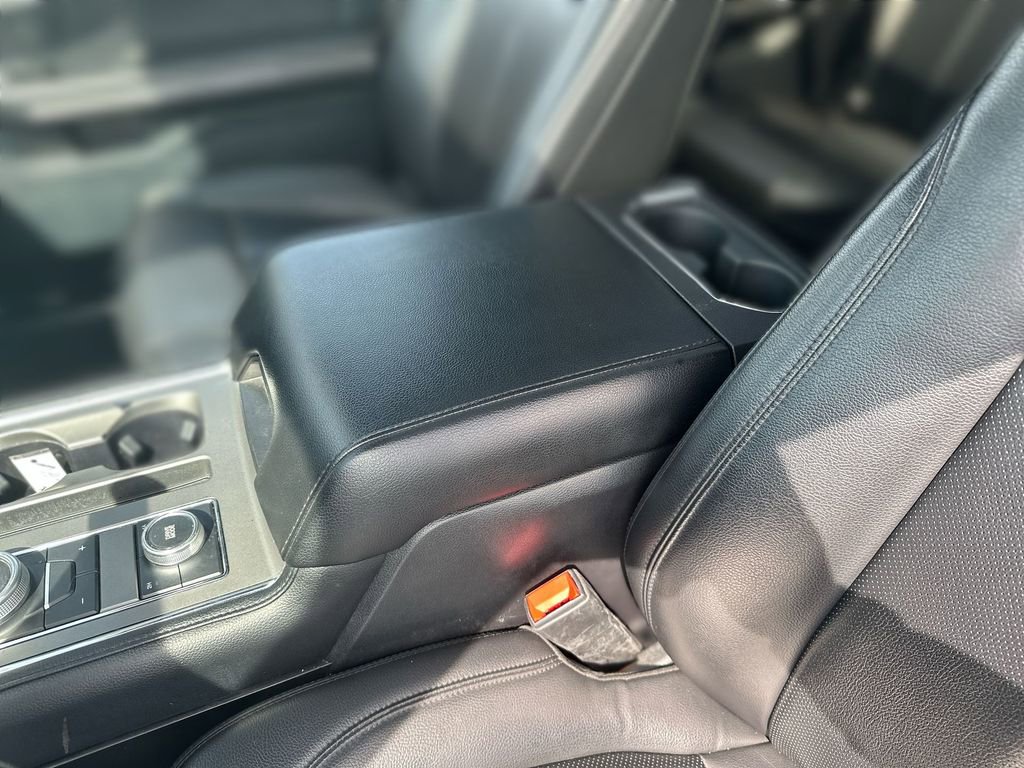 Used 2021 Ford Expedition Max XLT image 23