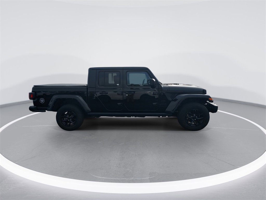 Used 2023 Jeep Gladiator Sport image 9