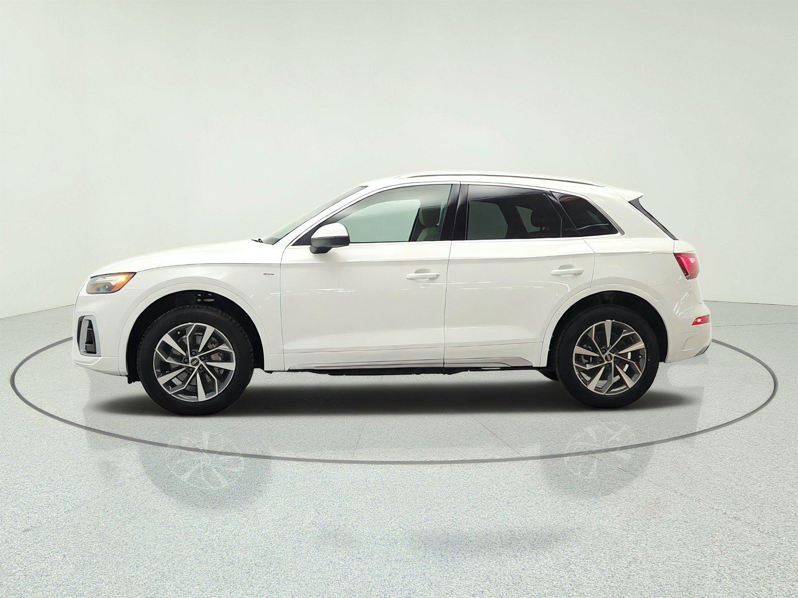 Used 2023 Audi Q5 2.0T Premium w/ Convenience Package AWD/4WD image 8