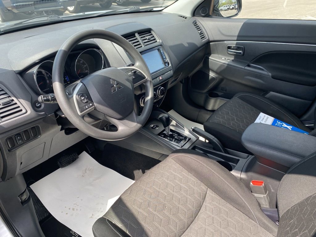 Used 2025 Mitsubishi Outlander Sport AWD image 20