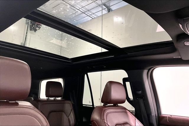 Used 2024 Ford Expedition Limited image 29
