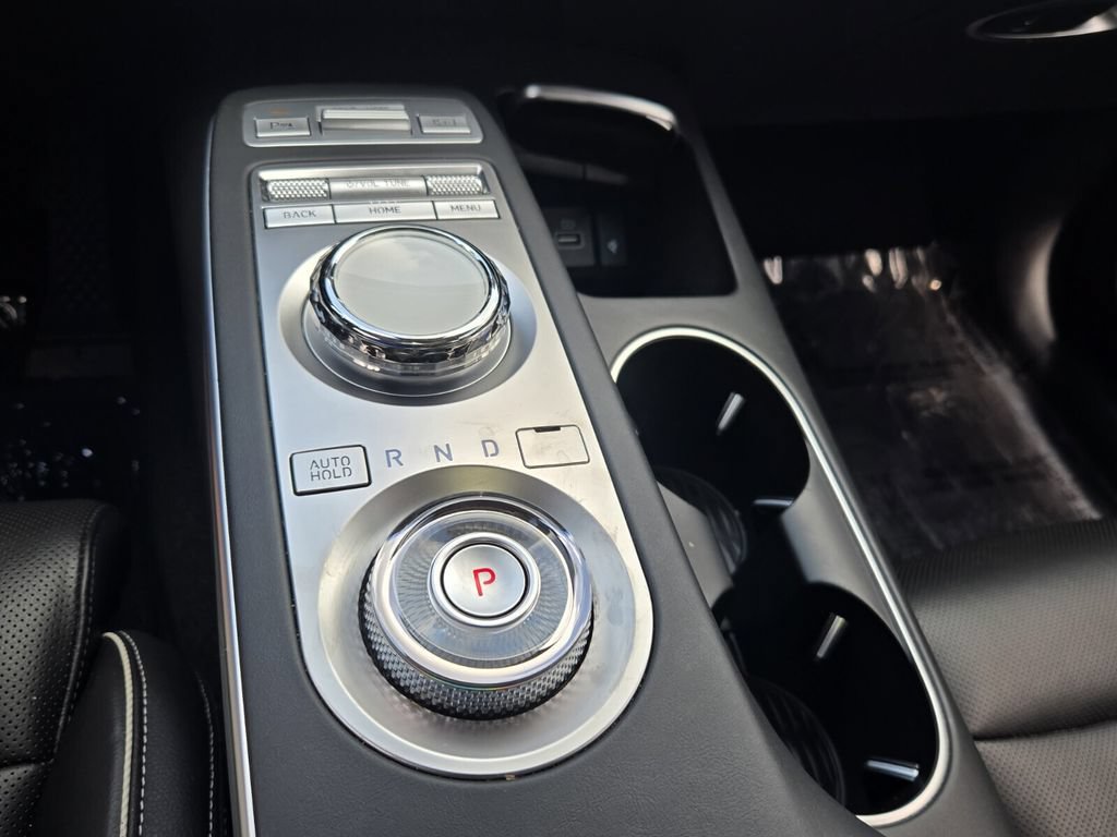 Used 2023 Genesis Electrified GV70 AWD/4WD image 18