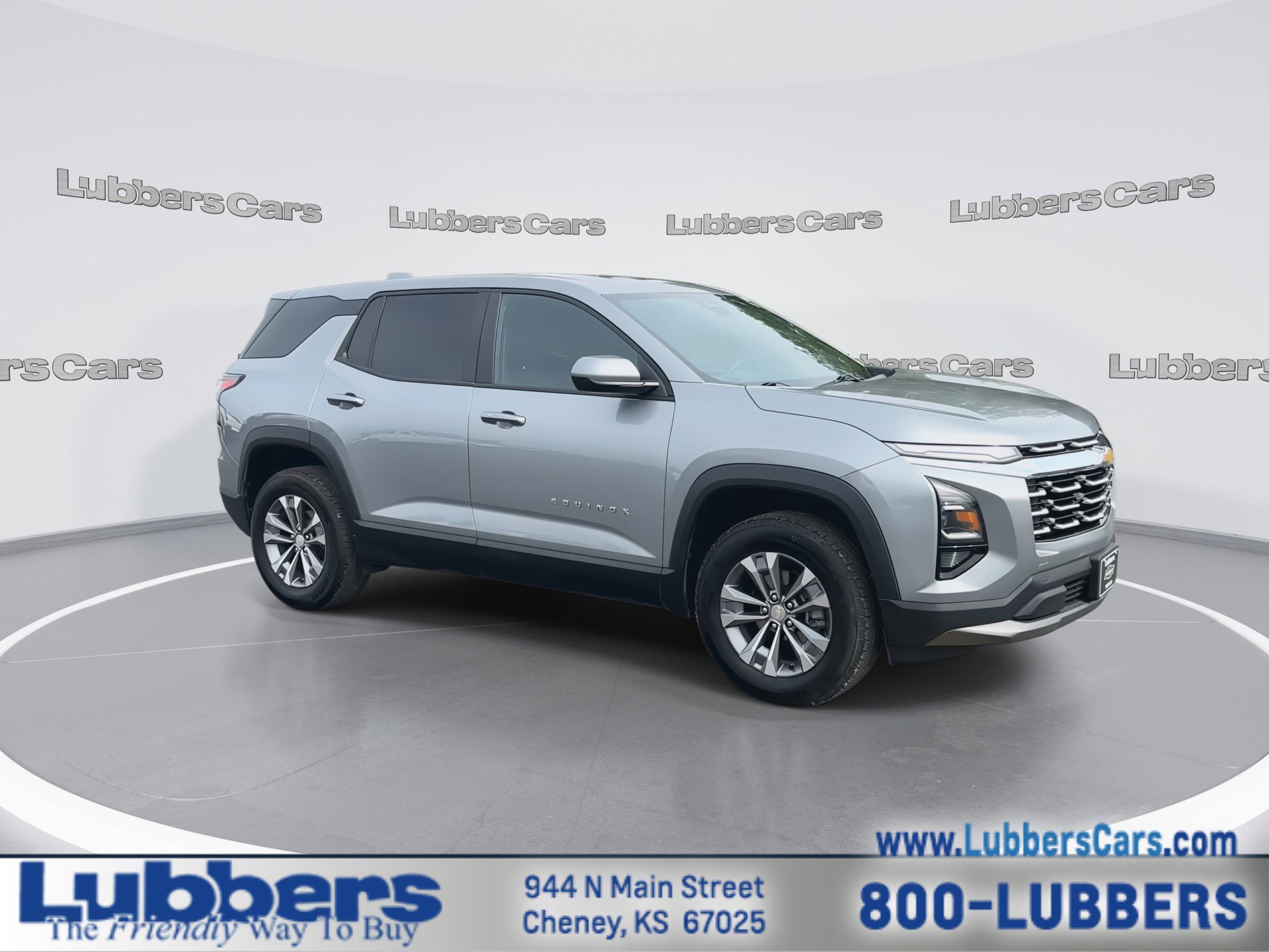 Used 2025 Chevrolet Equinox LT AWD/4WD image 2