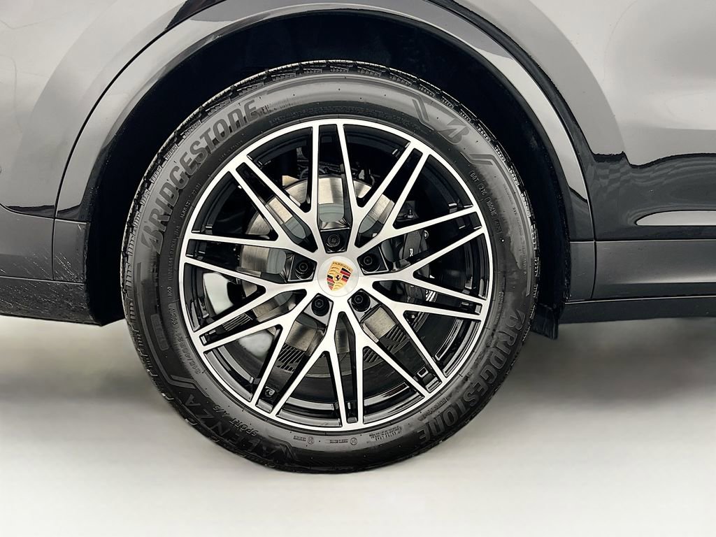 New 2026 Porsche Cayenne Coupe image 33