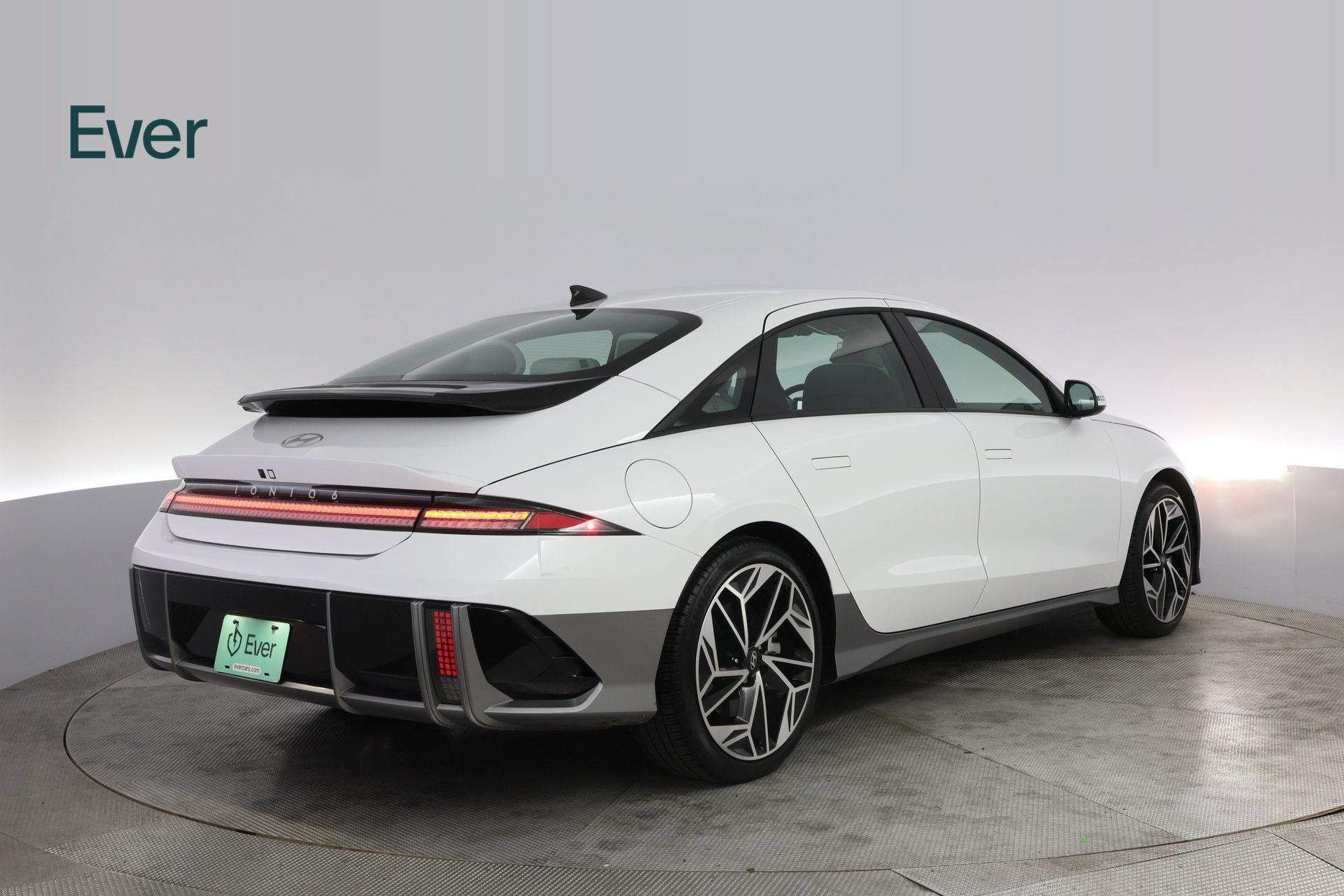 Used 2024 Hyundai Ioniq 6 SEL RWD image 3