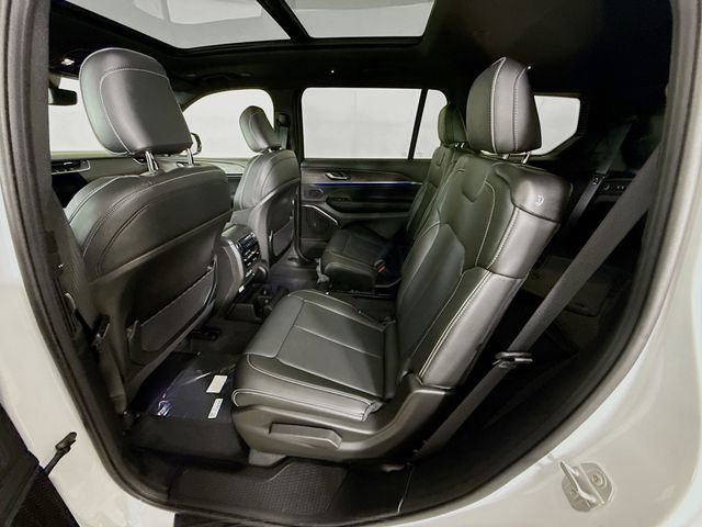 New 2025 Jeep Grand Cherokee L Overland w/ Trailer Tow Package image 25