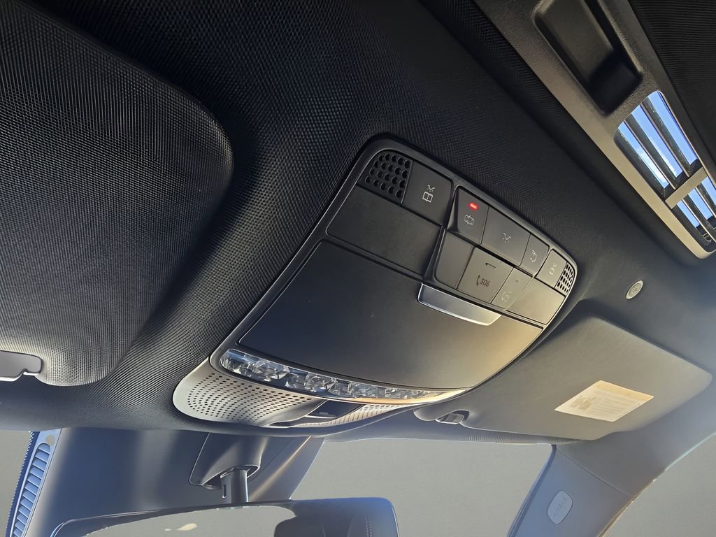 Used 2023 Mercedes-Benz GLC 300 4MATIC Coupe image 23