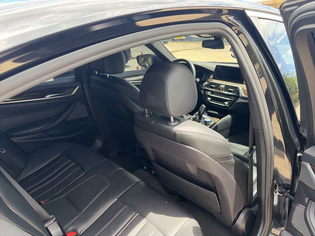 Used 2018 BMW 540i RWD image 11