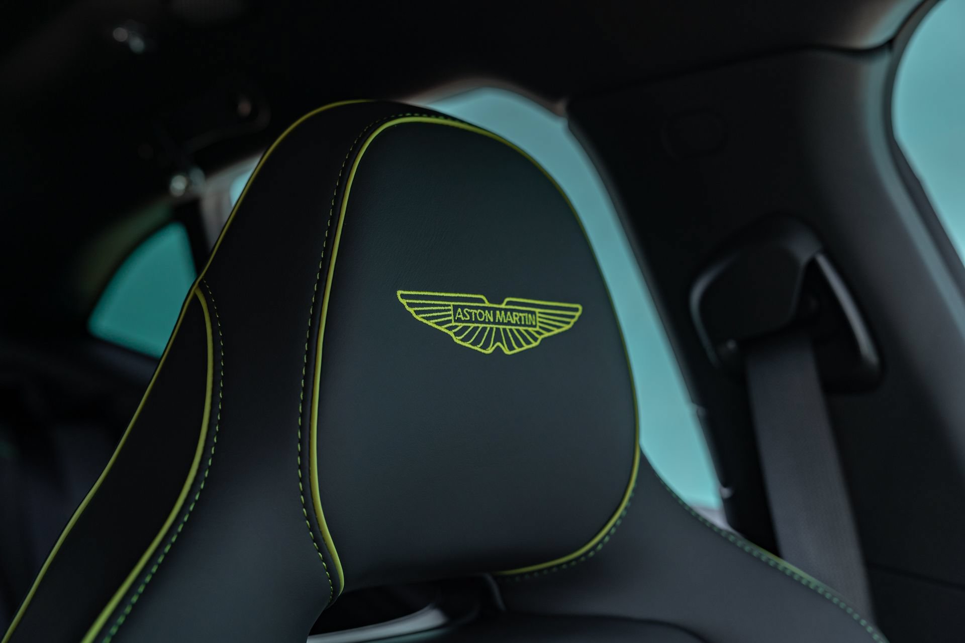 Used 2025 Aston Martin DBX 707 AWD/4WD image 24