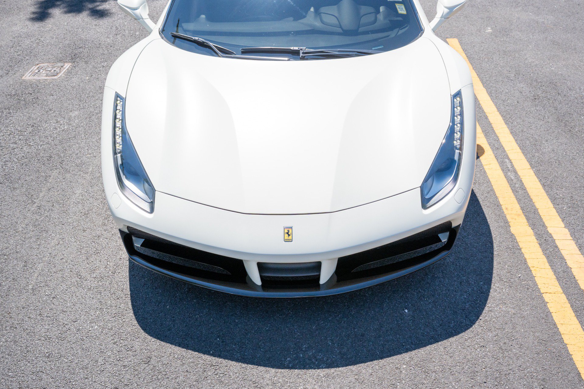 Used 2018 Ferrari 488 GTB RWD image 10