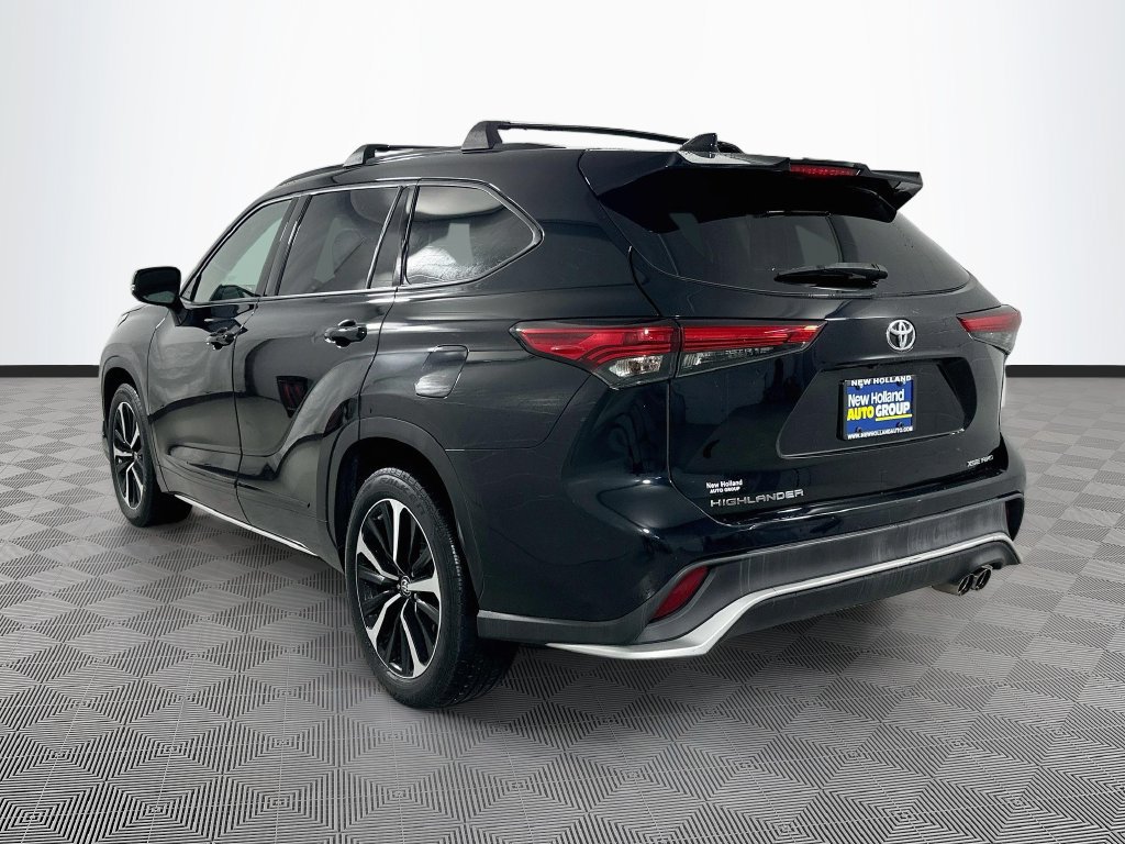 Used 2021 Toyota Highlander XSE AWD/4WD image 5