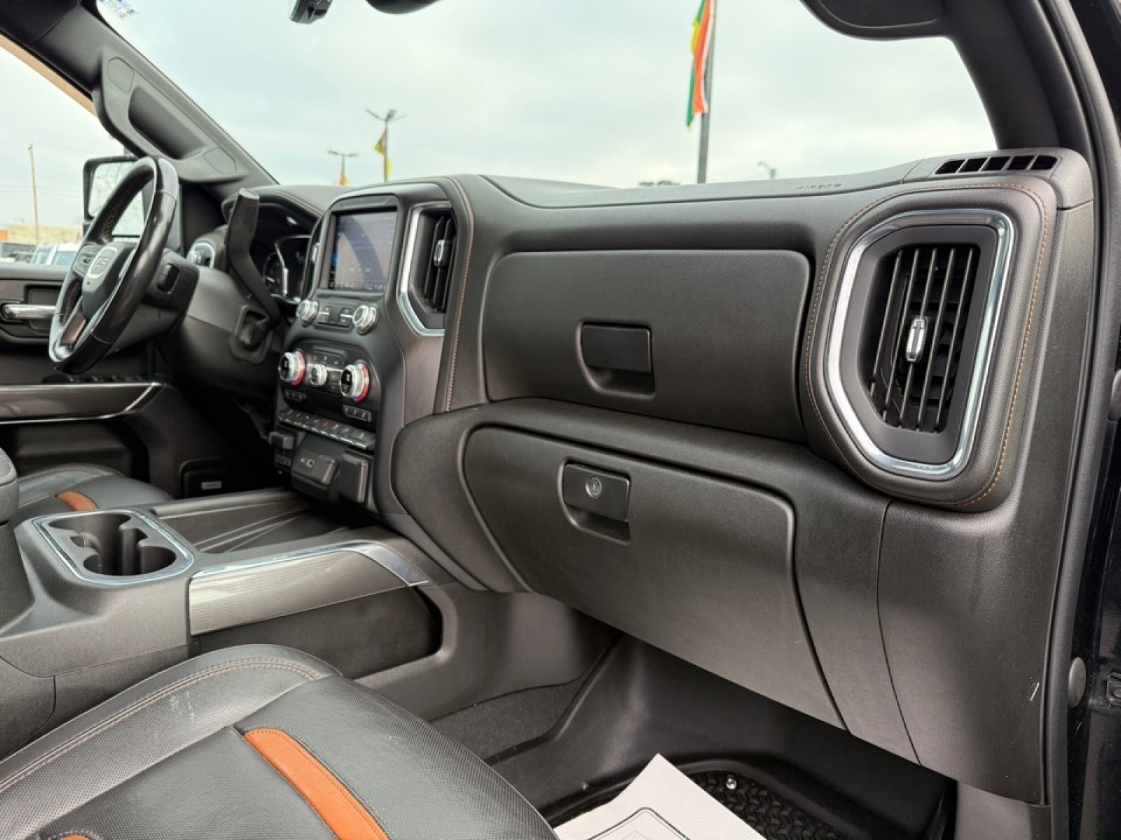 Used 2022 GMC Sierra 2500 AT4 w/ AT4 Preferred Package image 12