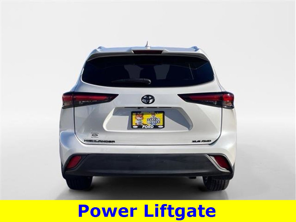 Used 2024 Toyota Highlander XLE image 5