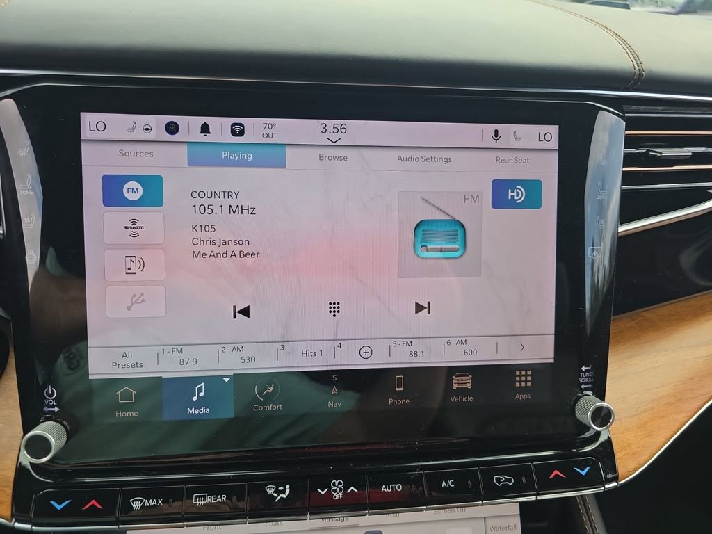 Used 2022 Jeep Grand Wagoneer Series III w/ Rear Seat Video Group 1 image 17