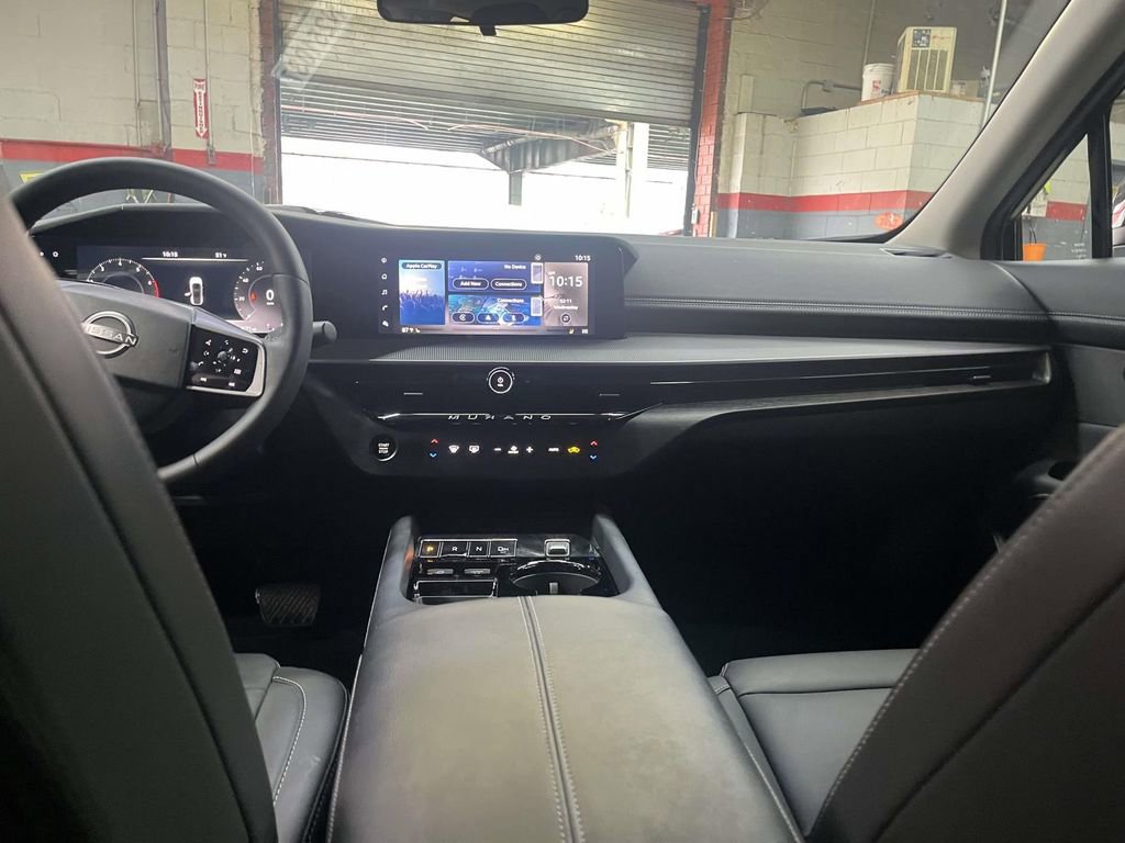 Certified 2025 Nissan Murano SV image 13