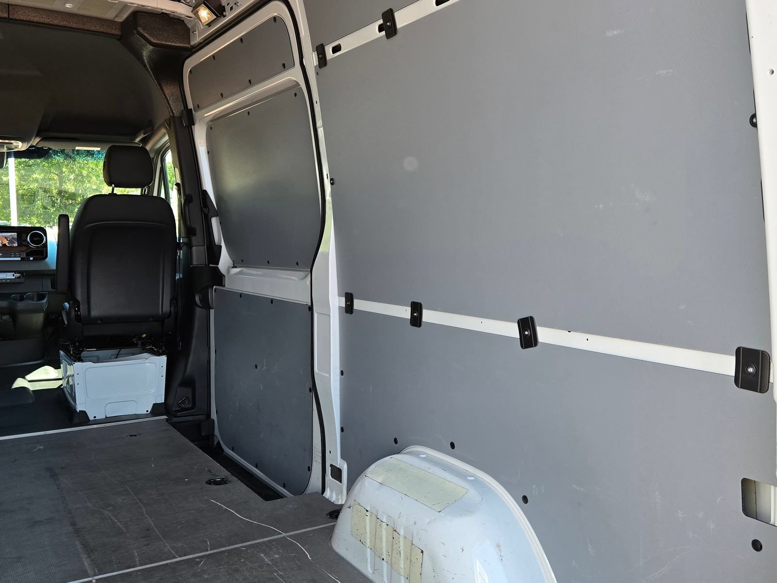 Certified 2025 Mercedes-Benz Sprinter 2500 image 32