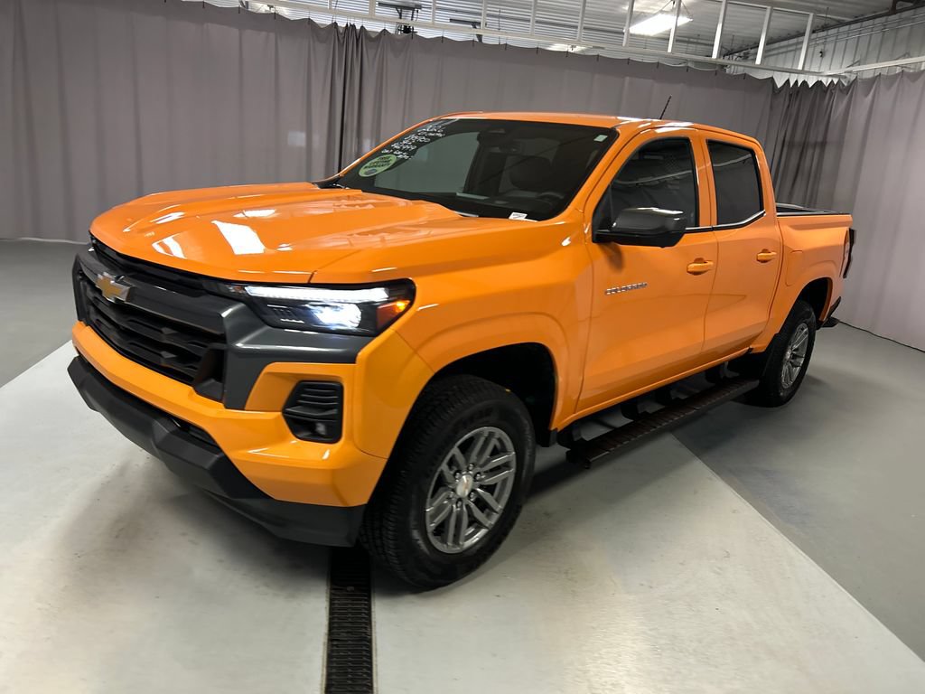 Used 2026 Chevrolet Colorado LT w/ LT Convenience Package AWD/4WD image 3