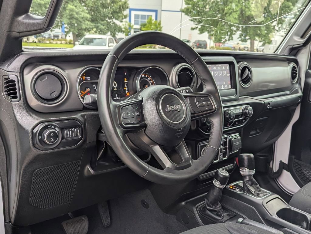 Used 2022 Jeep Gladiator Sport AWD/4WD image 4