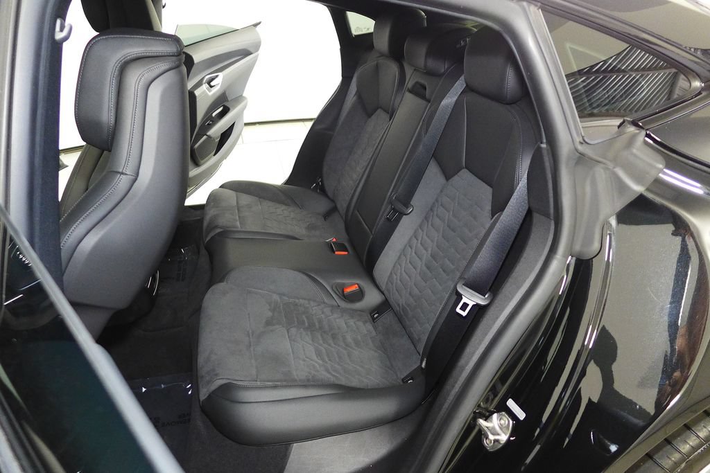 Used 2022 Audi e-tron GT Premium Plus AWD/4WD image 20
