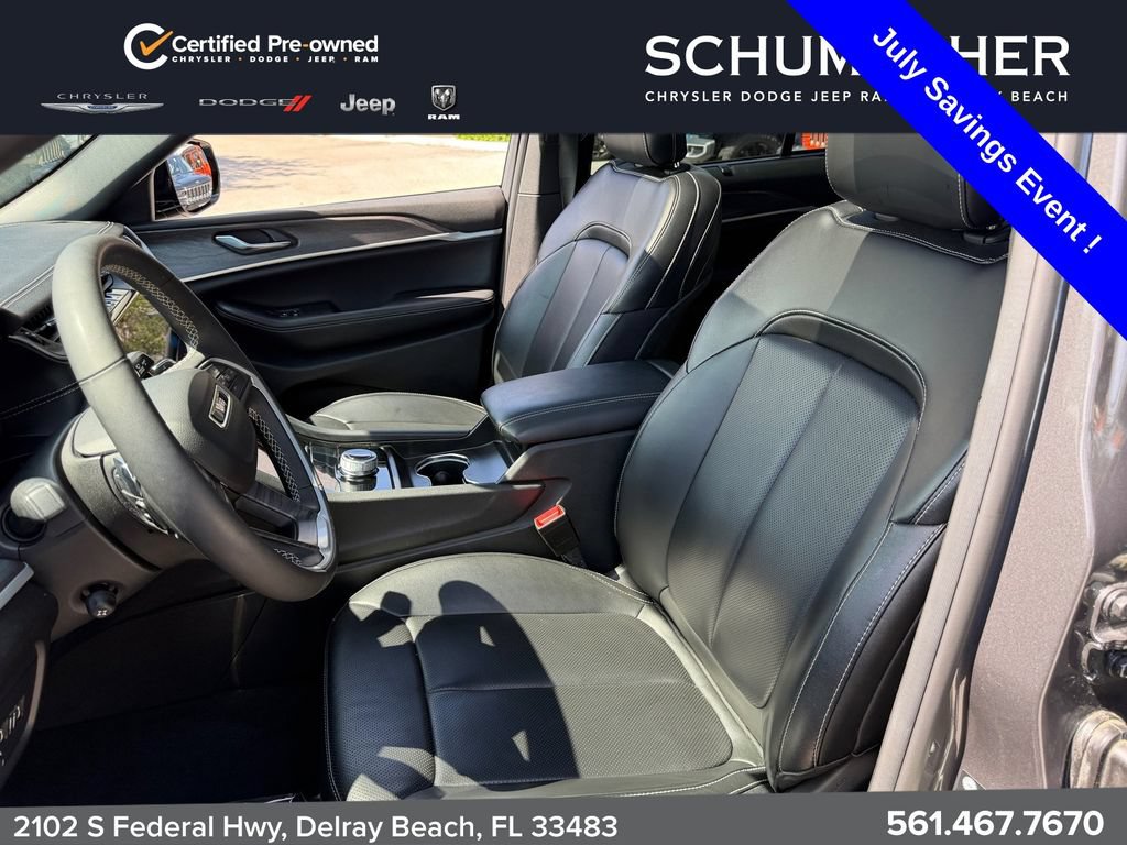 Certified 2024 Jeep Grand Cherokee Limited w/ Luxury Tech Group II RWD image 11