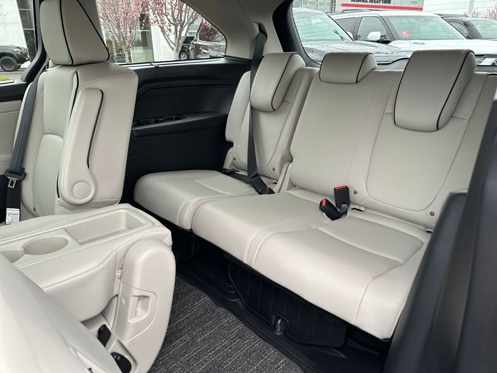Used 2026 Honda Odyssey Touring image 14