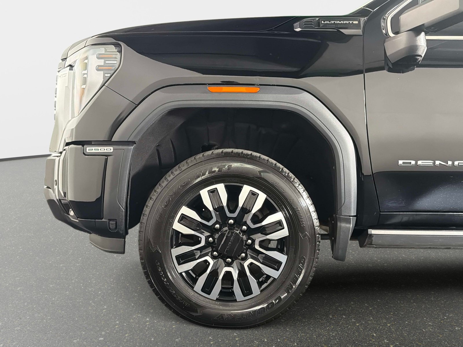 Used 2025 GMC Sierra 2500 Denali Ultimate AWD/4WD image 19