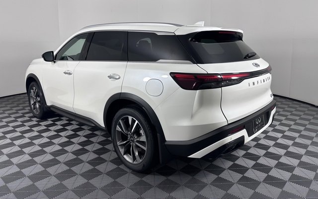Certified 2025 INFINITI QX60 Luxe w/ Vision Package image 5