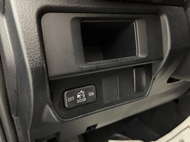 Used 2017 Toyota Tacoma SR5 image 32