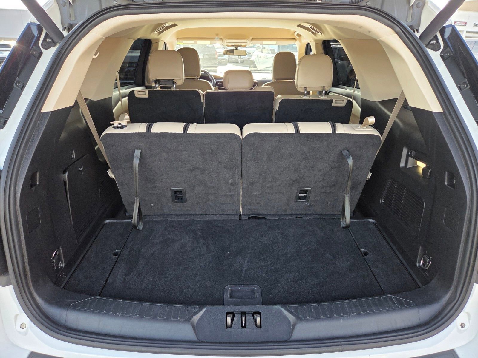 Certified 2022 Ford Explorer XLT w/ Equipment Group 202A image 14