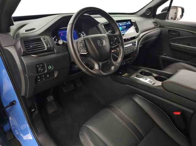Used 2025 Honda Passport TrailSport image 17